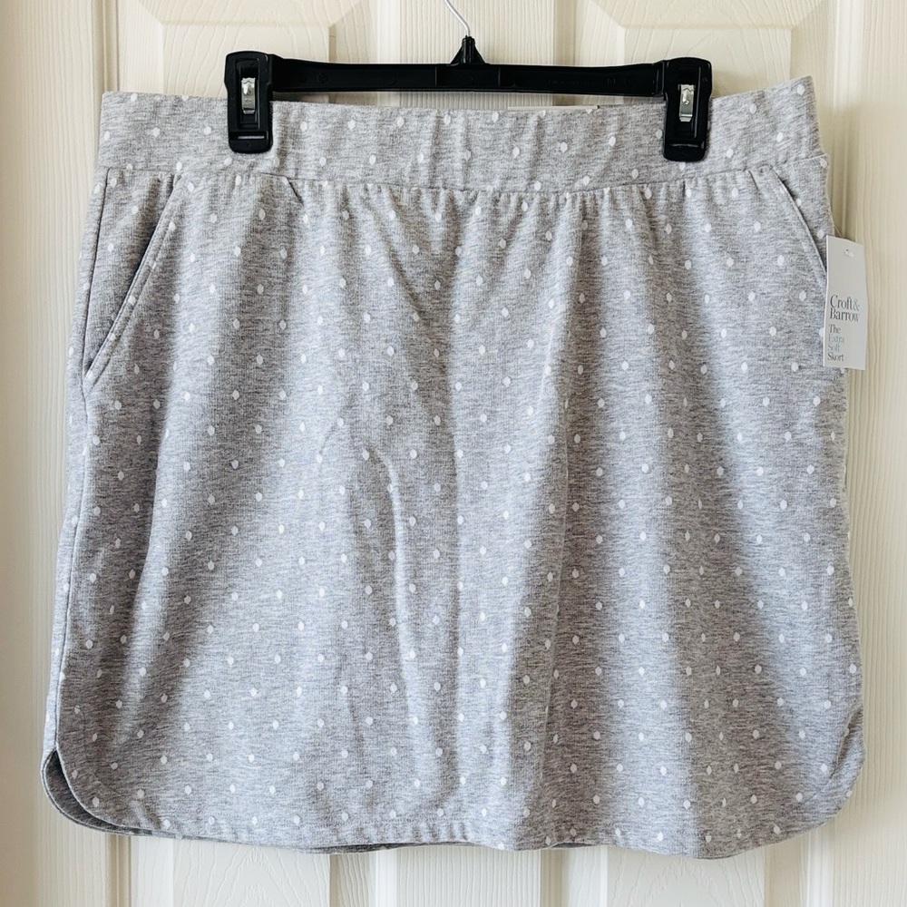Croft & Barrow Gray Polka Dot Skort